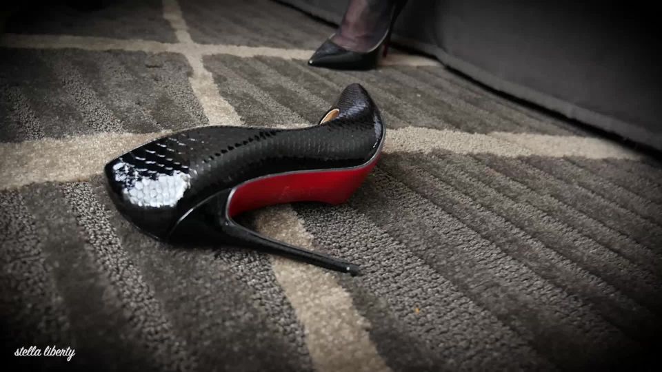 Gratis xxx video 43 Stella Liberty - Raven Eves Nylon esclavo  nylon  pies porno pie fetiche bdsm