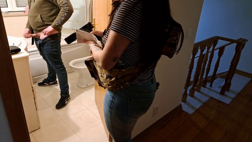 Miss Squirting Unlucky dude is masturbated by cop during arrest warrant