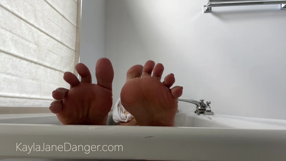 adult video 11 college foot fetish feet porn | KaylaJaneDanger – Rub & Worship my Feet while I bathe | femdom