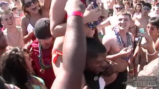 porno online clip 22 Britney s Drunken - Running Garden Manguera Coño Inserción nunca antes visto  fetiche  bdsm porno porno peludo bdsm