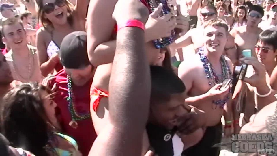 porno online clip 22 Britney s Drunken - Running Garden Manguera Coño Inserción nunca antes visto  fetiche  bdsm porno porno peludo bdsm