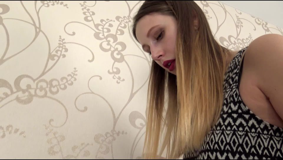 [GetFreeDays.com] Jessica - Sneakers Trampling feet sex