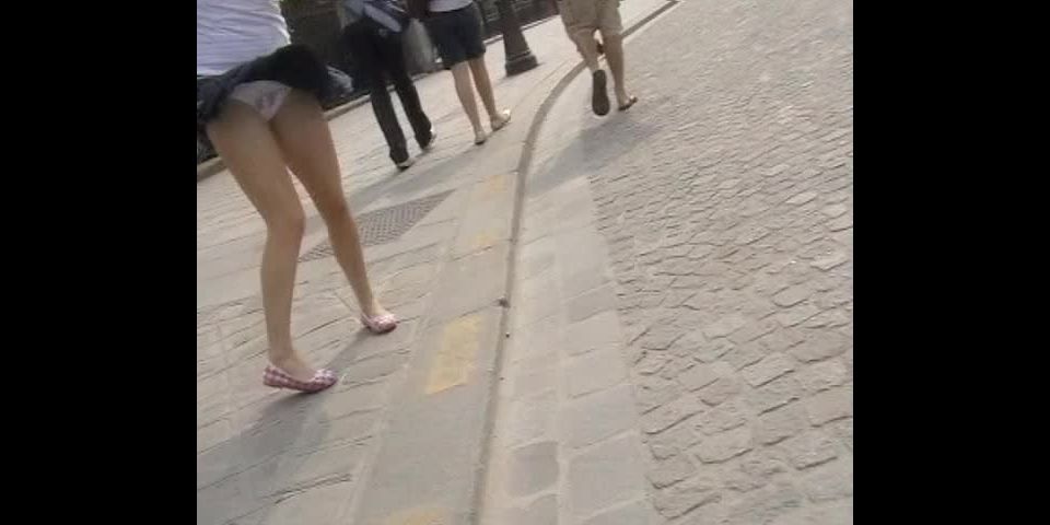 Windy_white_Pantie_Upskirt