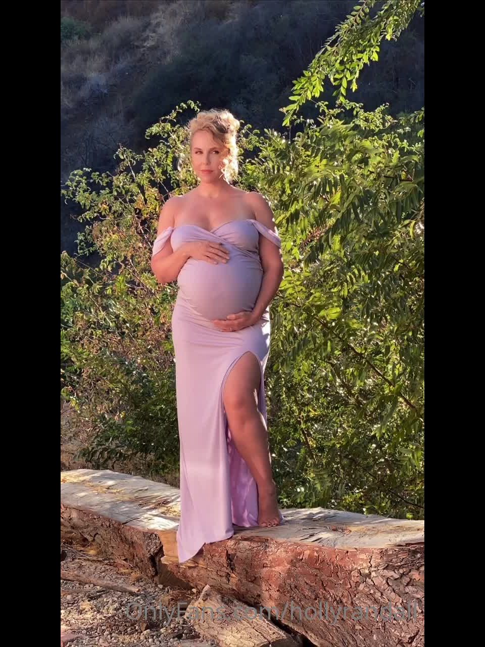 Holly Randall - Algunos BTS de mi sesión de maternidad - Onlyfans