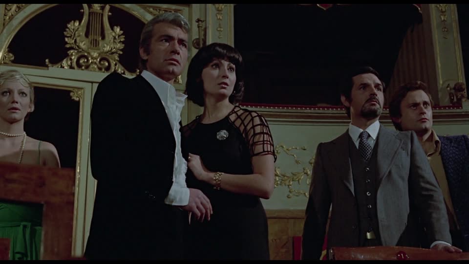 The Killer Reserved Nine Seats (1974) - (Vintage)