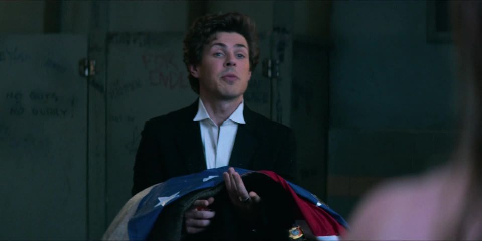 Betty Gilpin - Glow s02e07 (2018) HD 1080p - (Celebridad porno)