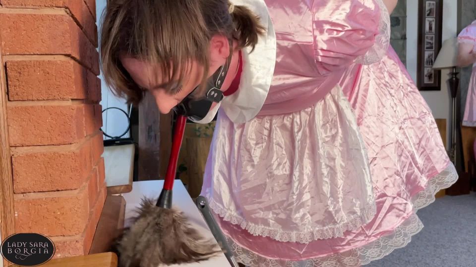 gratis xxx video 2 Tres Sissy Sids en servicio a la señora Sara Borgia en fetiche porno daisy haze femdom