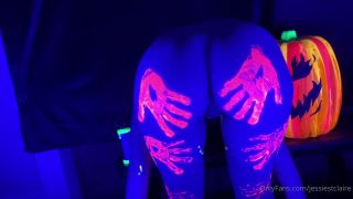 MEGA-FANS - jessiestclaire-25-10-2020-1133856480-