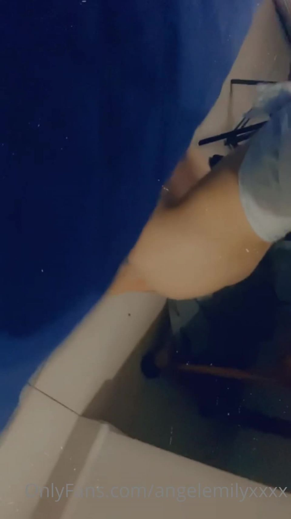 Onlyfans - Angel Emily - angelemilyxxxx - angelemilyxxxxMiammm Me encanta Chantilly con fresas - 05-11-2021