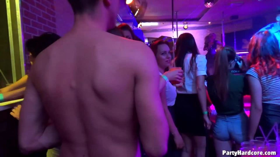 PartyHardcoreGoneCrazy ph2018 09 05 1280 - Cam 3 
