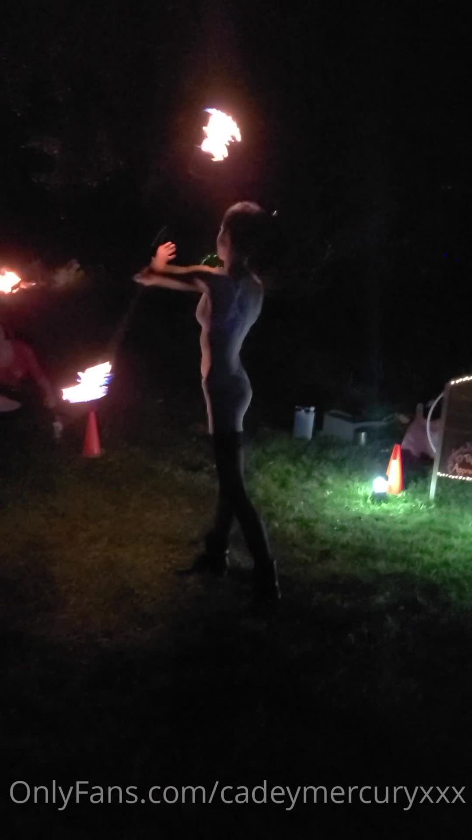 Cadey Mercury - cadeymercuryxxx () Cadeymercuryxxx - tried fire spinning for the first time saturday night always wanted to do it but didnt k 30-08-2021