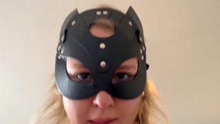 VickyBB - Ich lutsche den Schwanz meines Stiefbruders und dann fickt er mich hart - FullHD 1080P