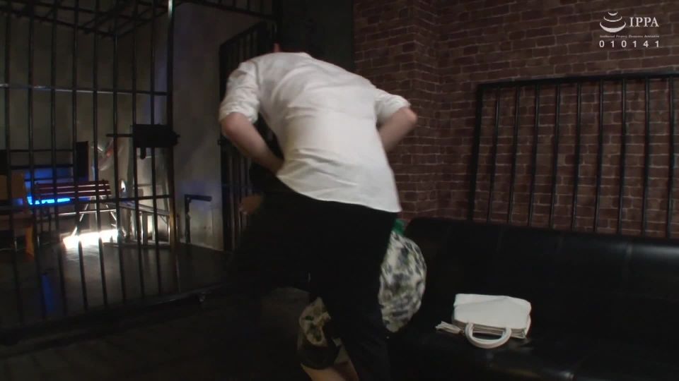 VEC-403 息子のクラスメイトに犯●れ続けてプライドを失った母親 岩沢香代!!!