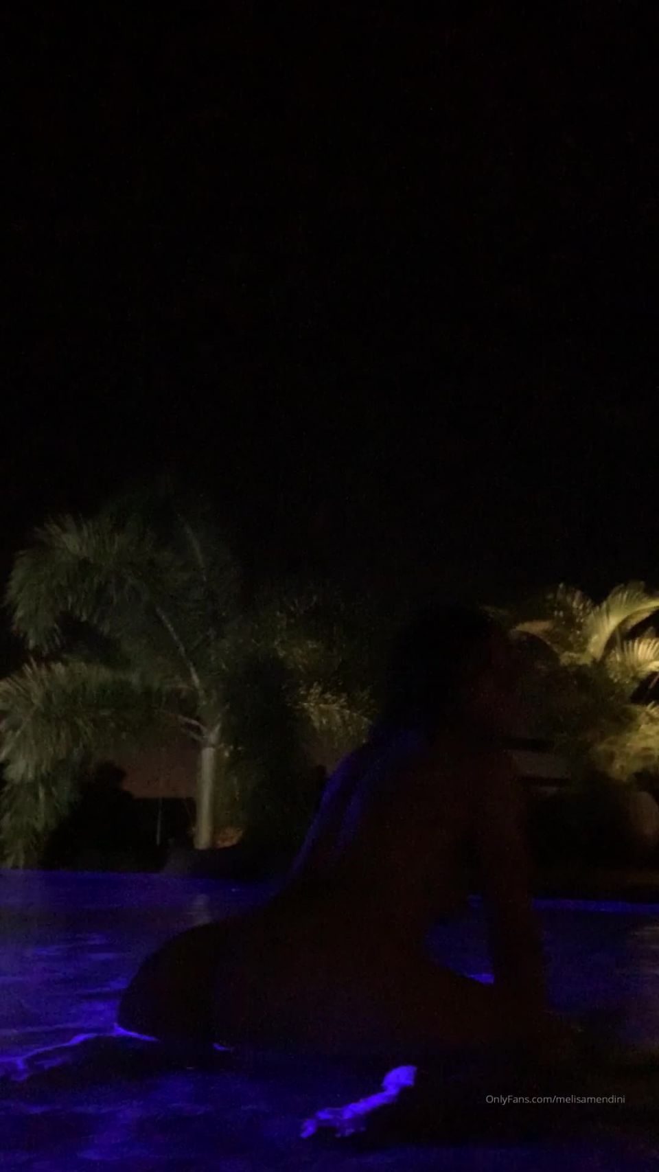 MelisaMendini () Melisamendini - having fun night swimming 23-10-2019
