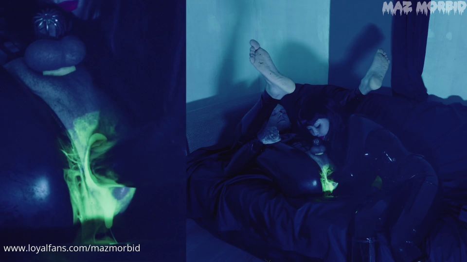 Maz Fetish morboso - Doble Puño Anal - Inserciones impares