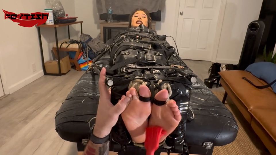 Fettish Goddess Jess The Tickle Table (Fetish porn)