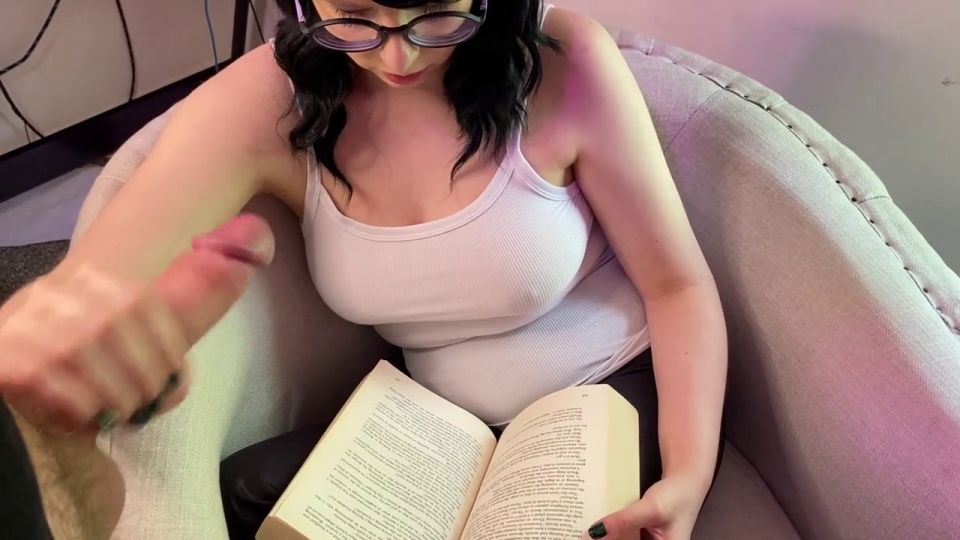 Violet Mist 666 - hurry up and cum so I can finish my book