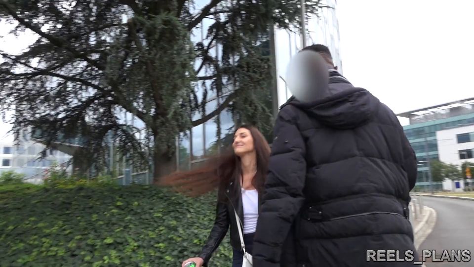 Video Katy Rose decide follar con 2 extraños que se encontró en la calle...