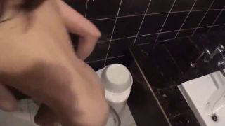 FC2PPV 4549326 【無・個撮】激カワ素人スレンダーボディ♡人生初イキに困惑！！ハメ撮り【特典で高画質】