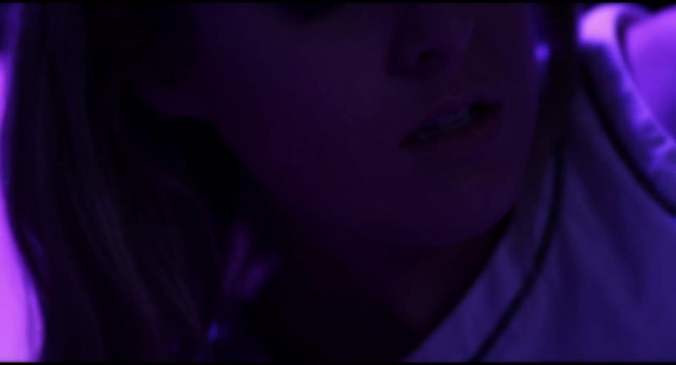 Camille Claris, Anna Margaret Hollyman - Mariposa Social (2013) HD 720p - (Celebrity porn)