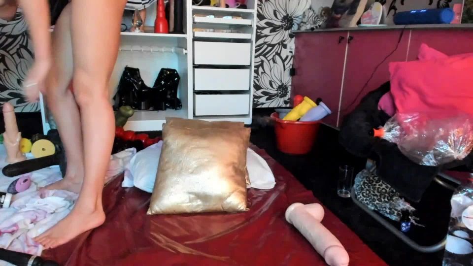 Siswet19 in Monster Dildos Penetration And Gets Fuck From Husband,  on masturbation porn 