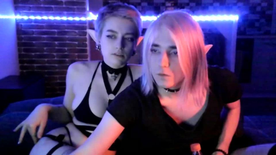 Shemale Webcams Video For April 11, 2021 – 16 - [Webcam]