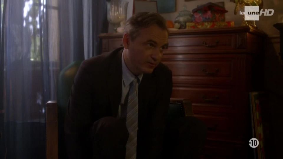 Louise Desmullier – Cain s04e06 (2016) HD 720p - (Celebrity porn)