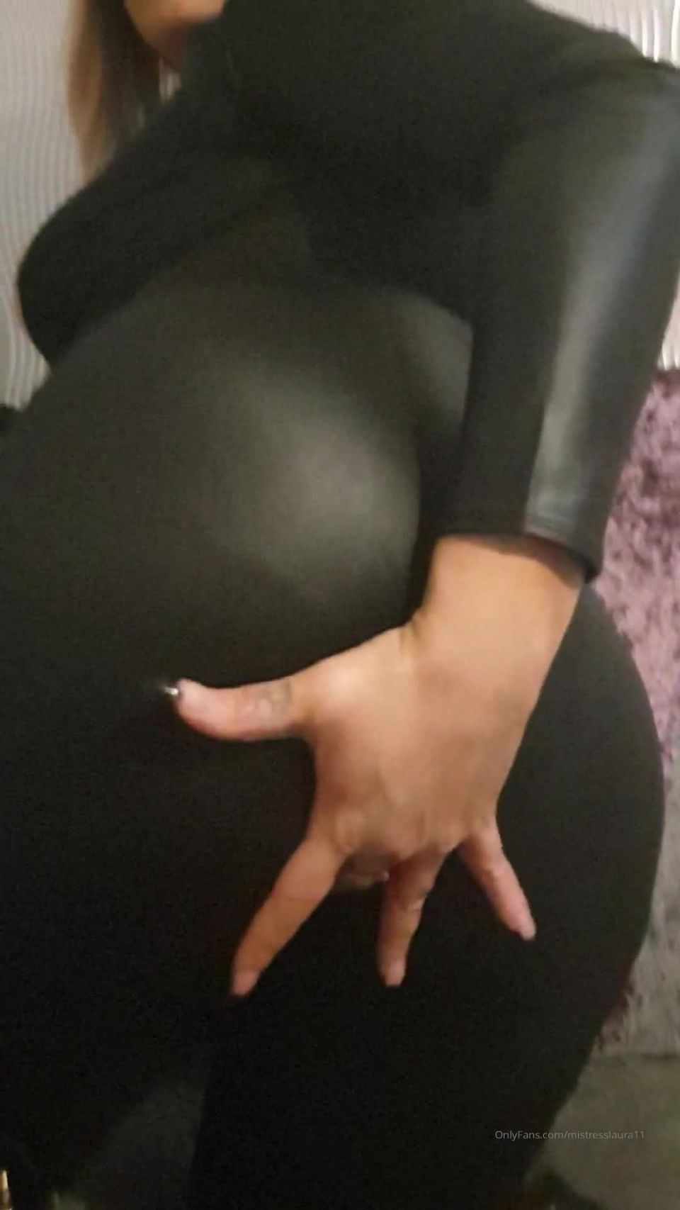 Miss Laura - mistresslaura11 () Mistresslaura - can we all just appreciate how hot my ass looks in this clip 14-10-2019