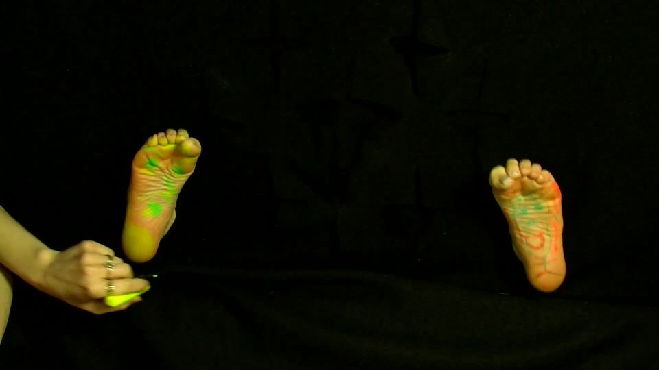 adult clip 25 PolishMistressClips – 3 Women – Feet Tickled – FULL | f/f | feet porn husband has foot fetish