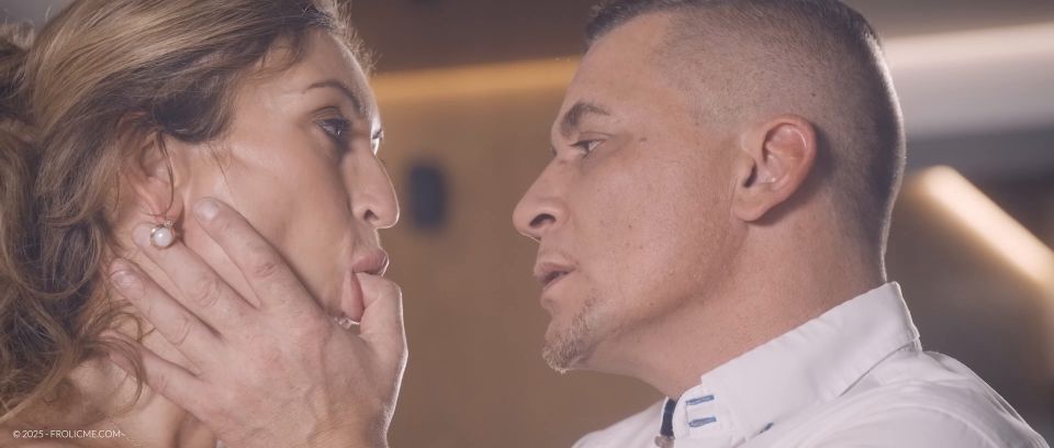 [FrolicMe] Julia North Roleplay [02.07.25] [1080p]