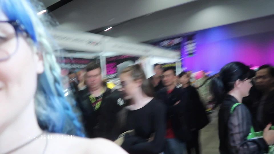 Pt 3Freya Fields - Maquillaje público y aceite con heidiv (id 1594667)