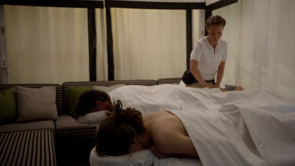 Amanda Peet – Togetherness s01e06-08 (2015) HD 720p!!!