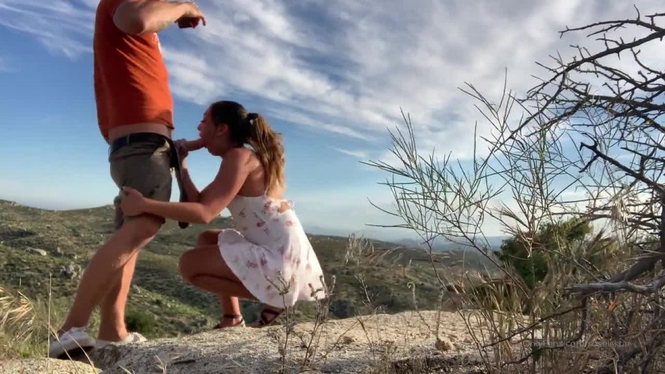 Rose Isstar Roseisstar - i finally get to knock sucking dick on the top of the world off my fuckit list thank 01-07-2019