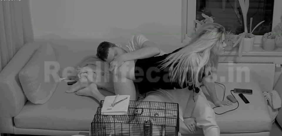 Voyeur 2025: Estera & Smith Sofa Sex SD620p - Must-See!