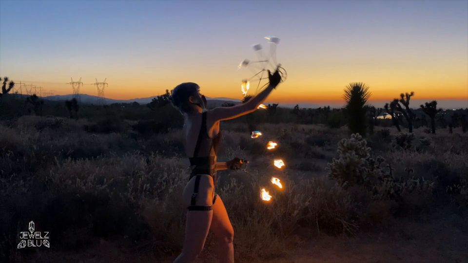 jewelzblu 5f17ef6e264b1d797f774 source