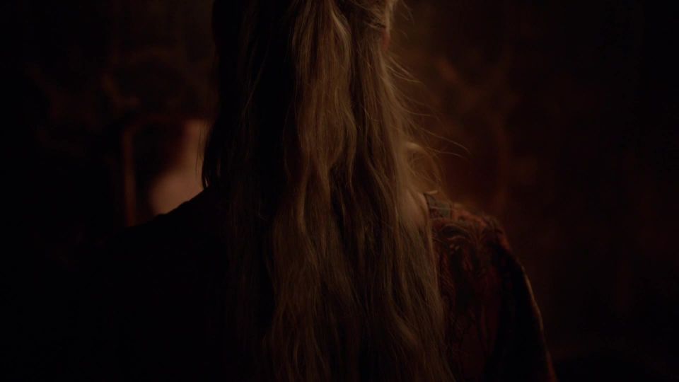 Anya Taylor-Joy - El Miniaturista s01e01 (2017) HD 1080p!!!