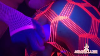 Karabella'S Neon Cream Dream