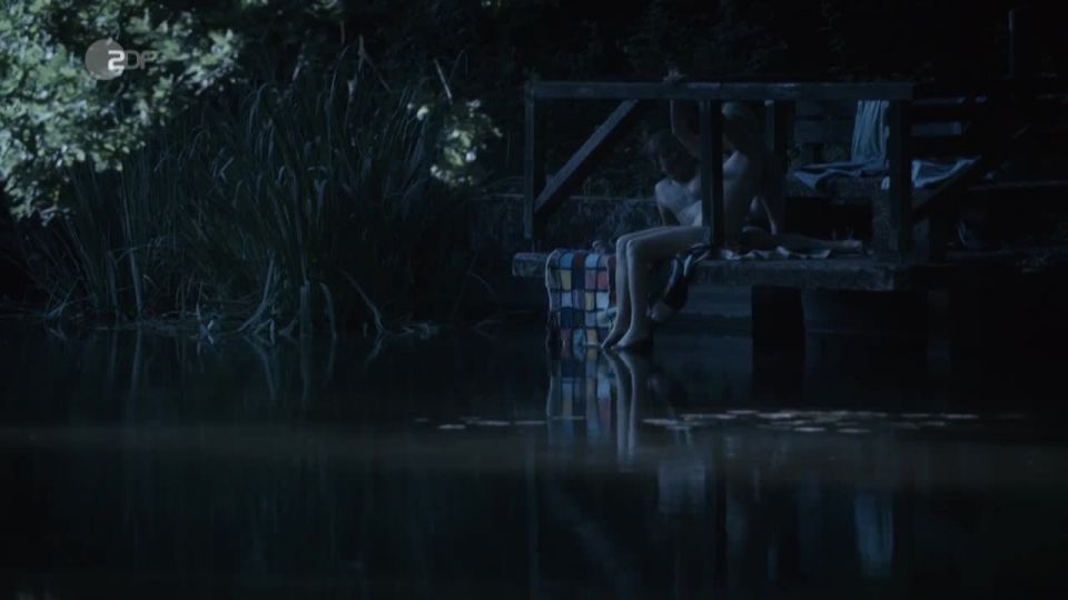 Judith Hoersch - Im Wald - Ein Taunuskrimi (2018) HD 720p - (Celebrity porn)