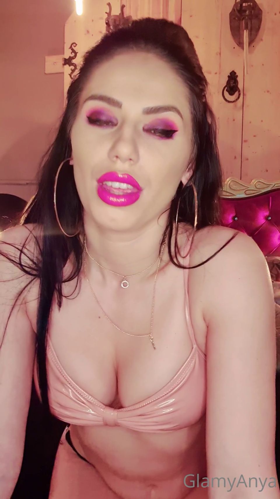 GlamyAnya OnlyFans GlamyAnya 2020-12-16 I have a taste for the finer things in life and I seek weak men to p