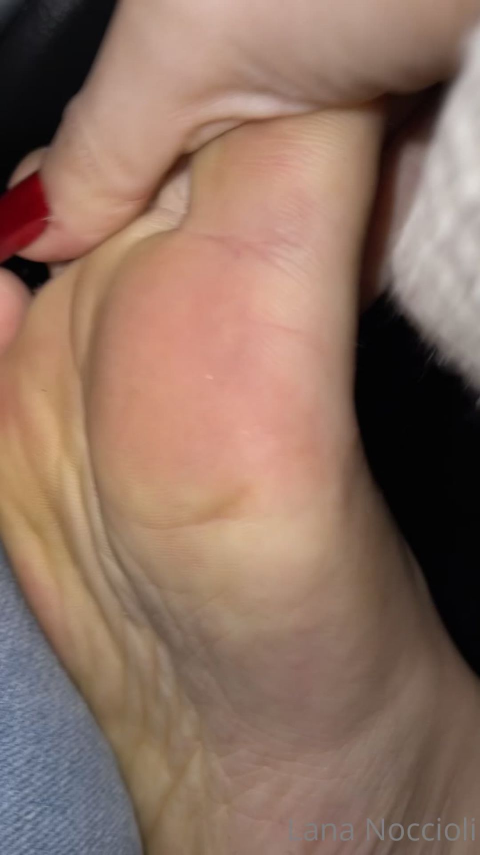 lananoccioli 020720212151612100 Foot!