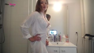 Spirited clip with gorgeous Honey Barefeet.