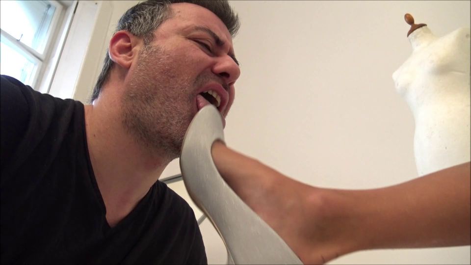 xxx video clip 46 Glamour Brats Megastore - Cecilia - Your tongue is my rug - Very dirty soles licking and shoe domination - FullHD 1080p on high heels porn kik femdom