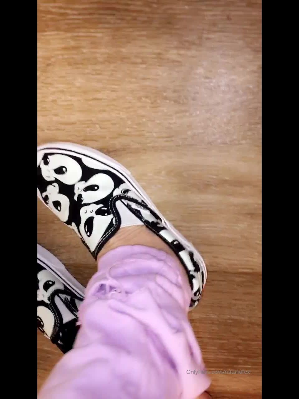 Nataliefox 28-12-2019-113591165-They Glow - (Webcam)