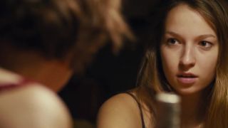 Berenika Kohoutova, Alzbeta Pazoutova - Un Romance Inverosímil (Nepravdepodobna romance) (2013) HD 1080p - (Celebridad porno)