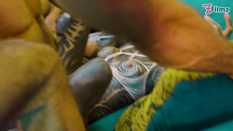 7 - Filmz - 2 tätowiertas schätzchen, 6 schwänze - Doblepenetration und esichtsbesa... 720P - Alemania