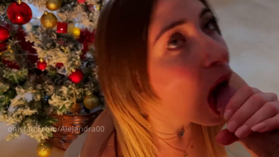 Alejandramoviess Take my pussy for a Christmas present, cum inside