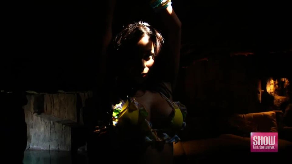 [SiteRip] ShowGirlzExclusive Krystal HD