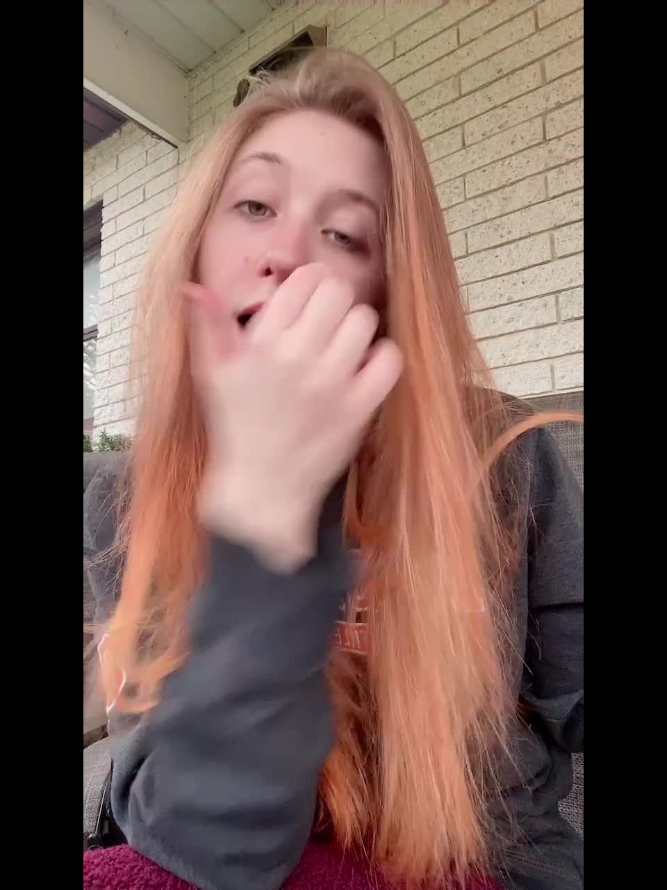 Mattiedoll - lvl80waifu () Lvlwaifu - there are a few videos on the table we will see i am so socially awkward in front of the 20-03-2022