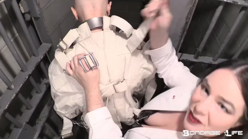 vídeo para adultos 38 Bondage Life – 48 horas de aislamiento de liberación celular y recta chaqueta Rachel Greyhound en fetiche porno valentina nappi femdom