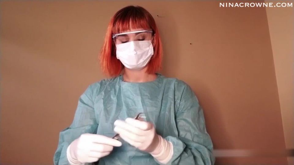 video 22 Nina Crowne – Interrogatorio médico y venganza en la femdom porno femdom cornudo